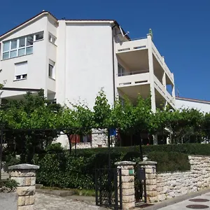 Zimmer F2 Apartment